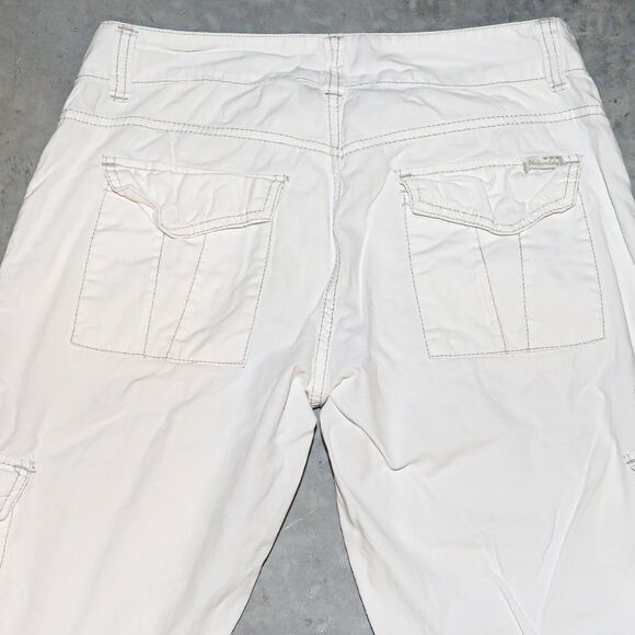 UNIONBAY Women's White Cargo Bermudas - Picture 4 of 4